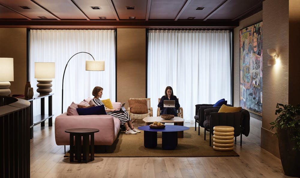 Queen and Collins Relax