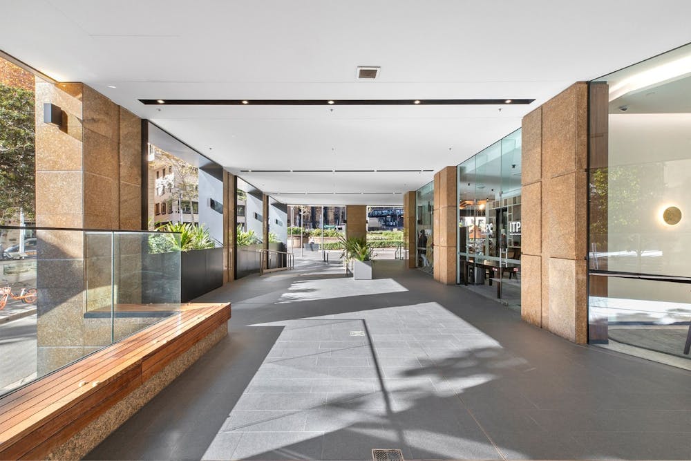 Entrance 7 Macquarie 