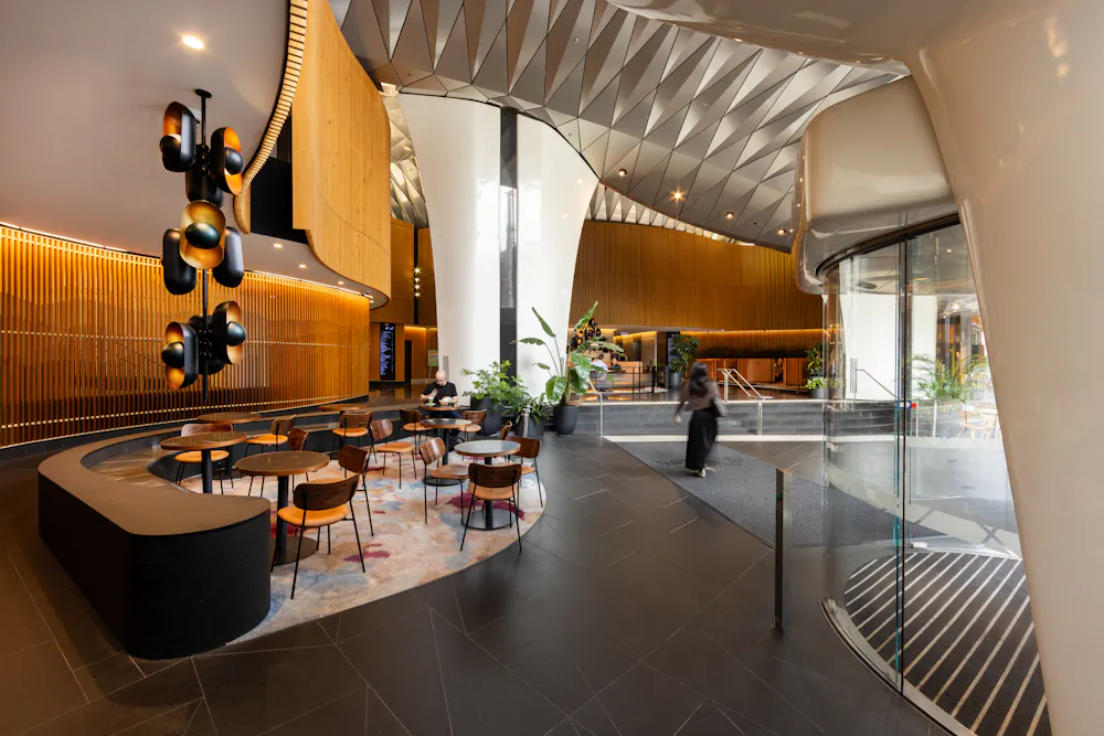 580 George Lobby